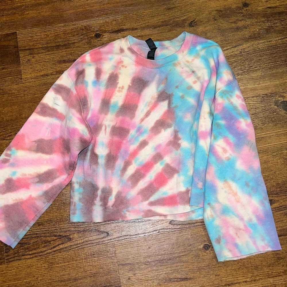 Tie-Dye Bell Sleeve Sweatshirt Cropped Boxy Fit Crewneck Cozy Pink Blue Size M